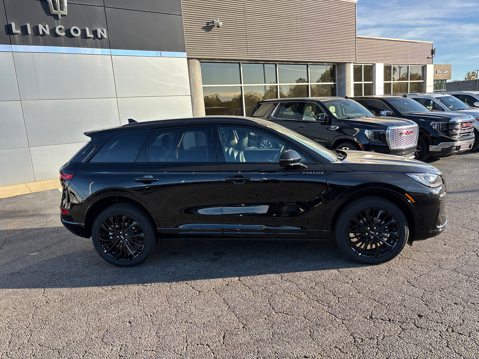 New 2026 Lincoln Corsair Premiere image 8