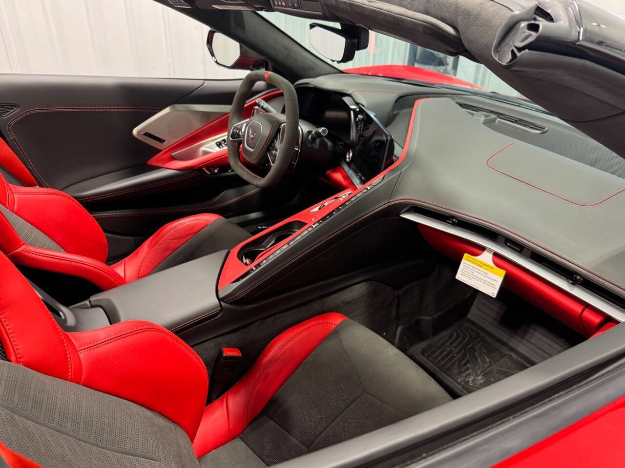 Used 2024 Chevrolet Corvette Stingray Premium Conv w/ Z51 Performance Package image 15