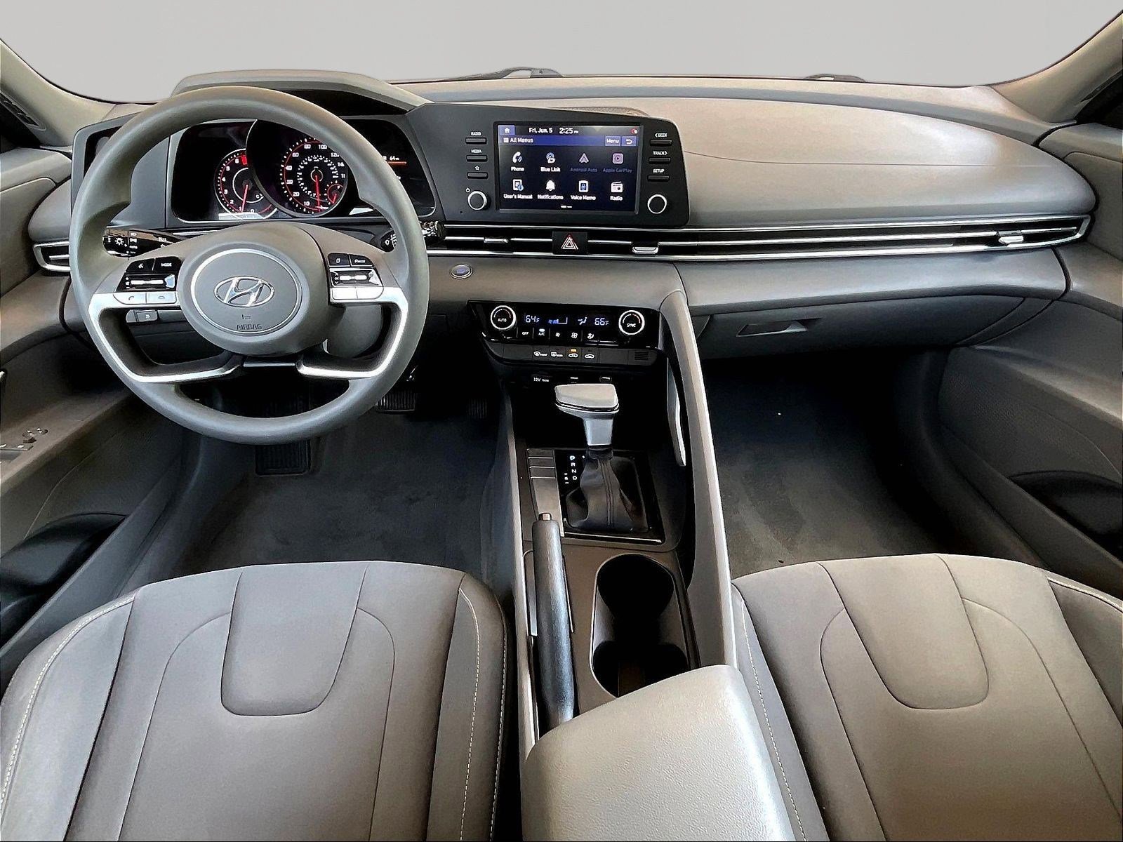 Used 2022 Hyundai Elantra SEL FWD image 7