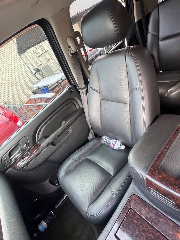 Used 2012 GMC Yukon XL Denali AWD/4WD image 11