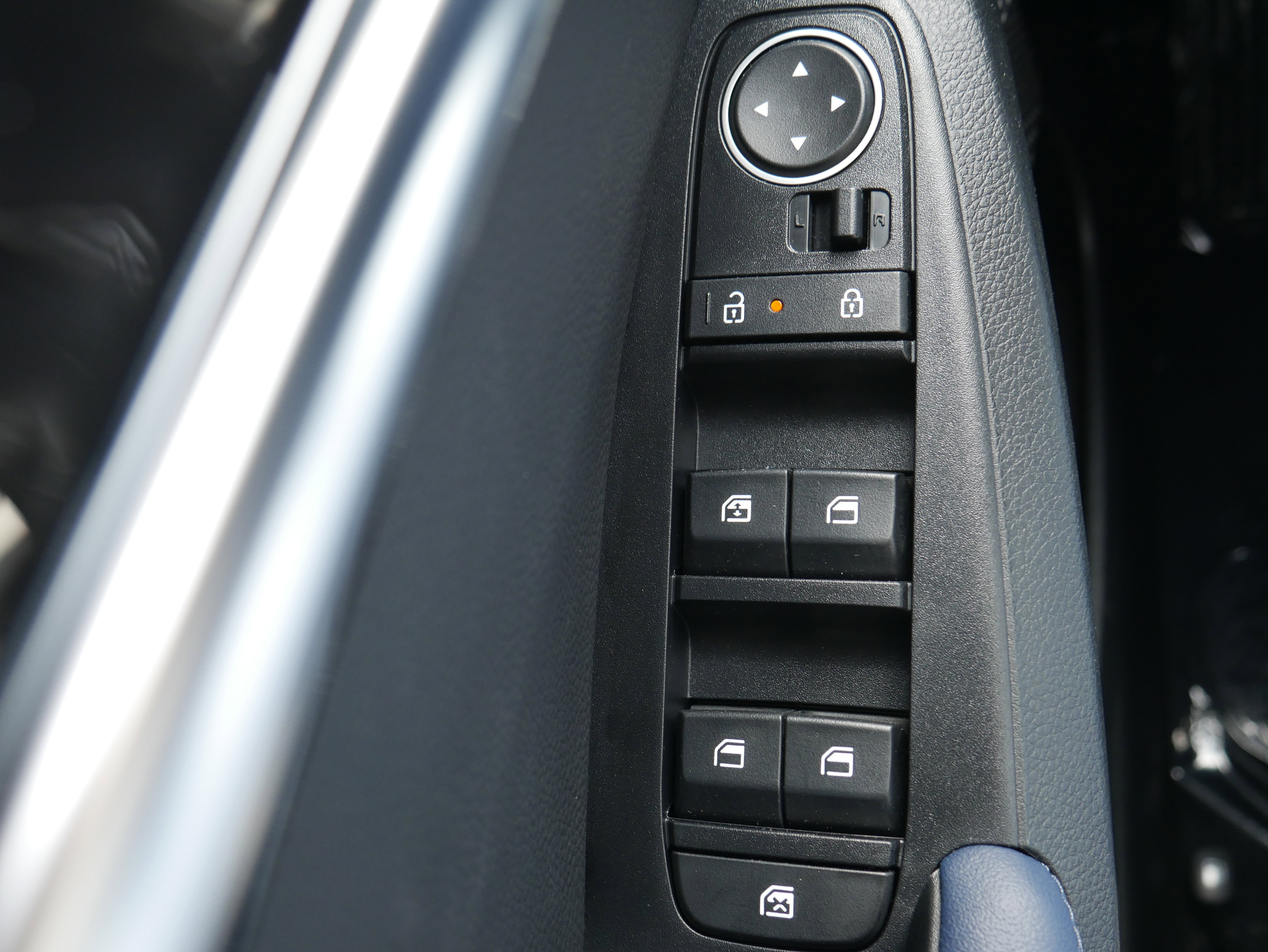 Certified 2025 Kia Seltos S AWD/4WD image 29