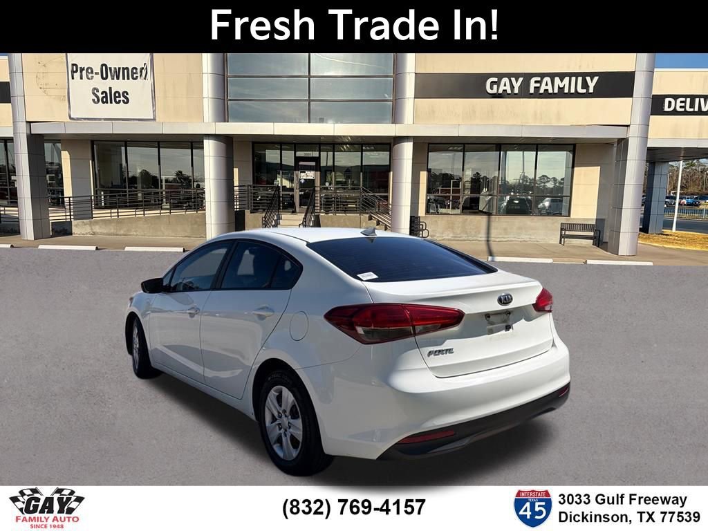 Used 2017 Kia Forte LX image 7