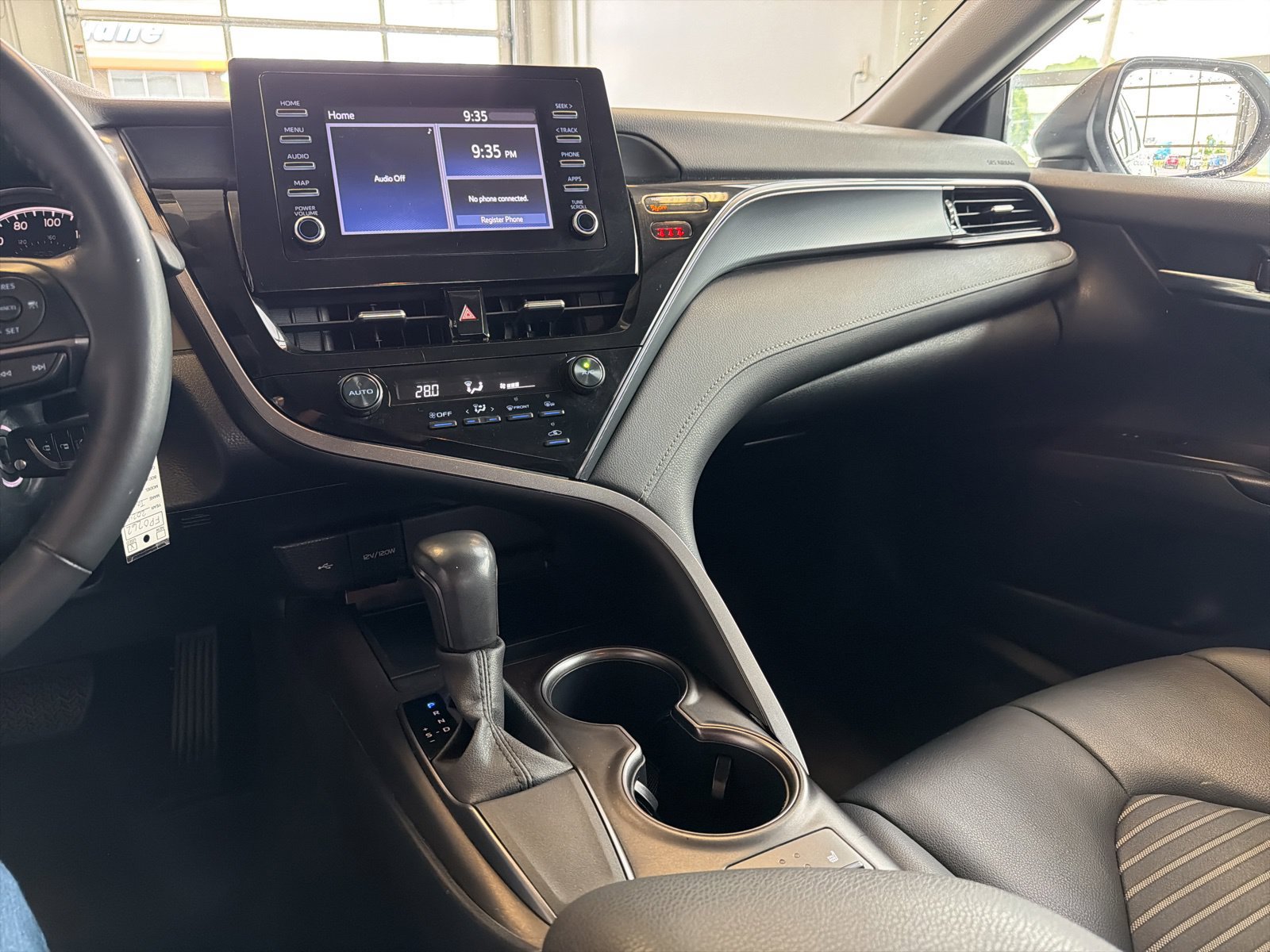 Used 2024 Toyota Camry SE FWD image 19