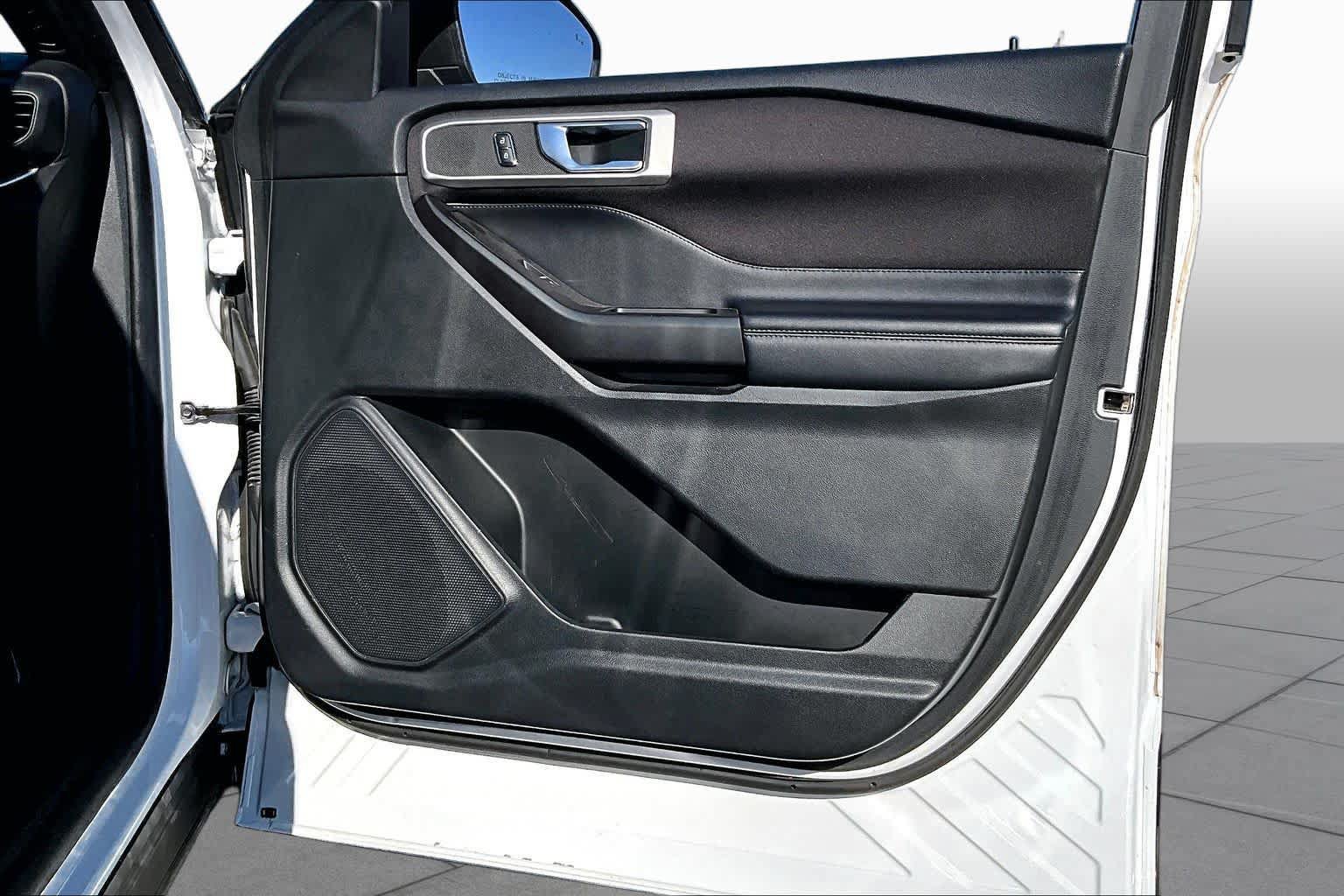 Certified 2020 Ford Explorer XLT RWD image 25