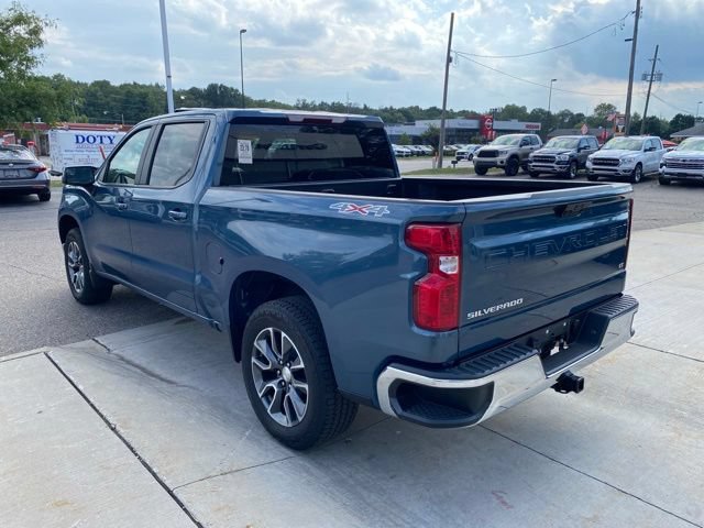 Used 2024 Chevrolet Silverado 1500 LT AWD/4WD image 7