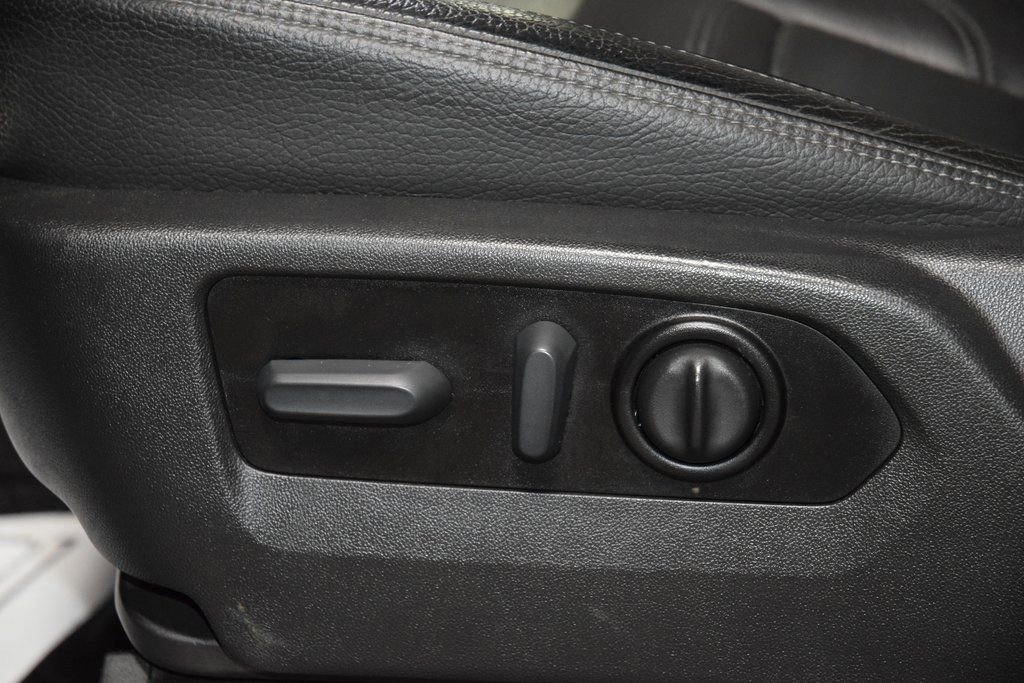 Used 2022 GMC Sierra 3500 Denali w/ Denali Ultimate Package image 40