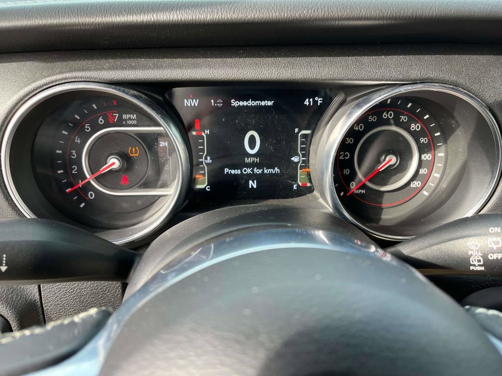 Used 2018 Jeep Wrangler Unlimited Sahara image 31