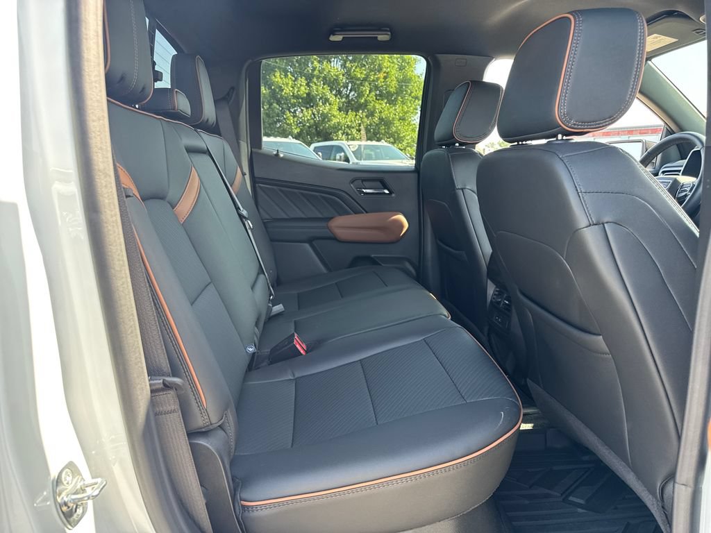 Used 2026 GMC Canyon AT4 w/ AT4 Premium Package AWD/4WD image 12