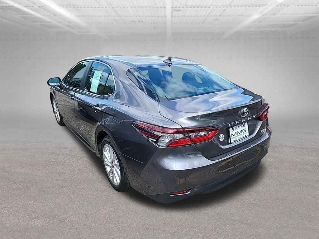 Used 2021 Toyota Camry LE FWD image 7