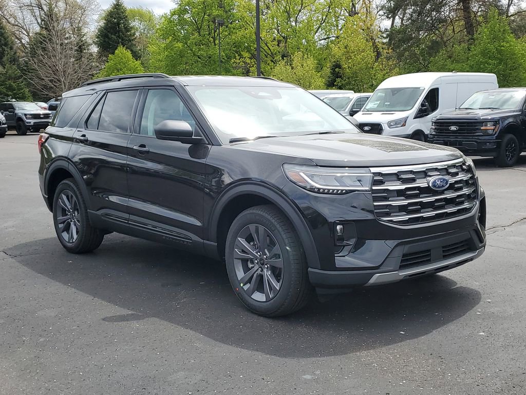 New 2026 Ford Explorer Active AWD/4WD image 3