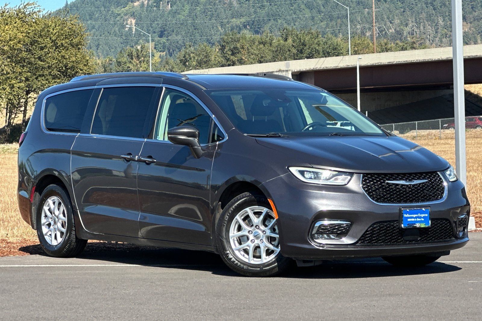 Used 2021 Chrysler Pacifica Touring-L