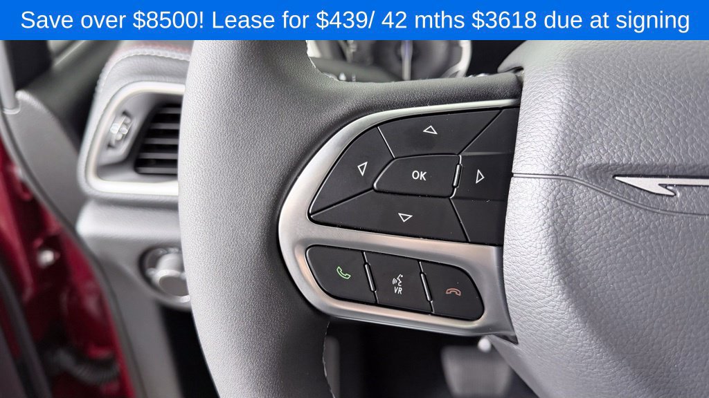 New 2027 Chrysler Pacifica Select AWD/4WD image 18