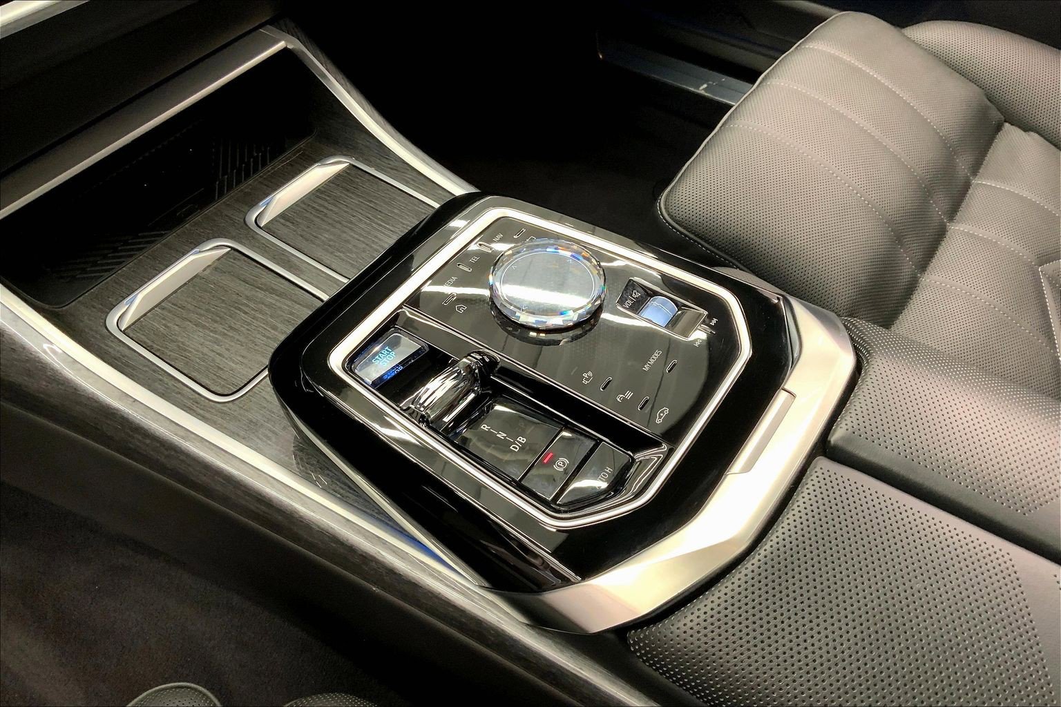 Used 2024 BMW i7 eDrive50 image 16
