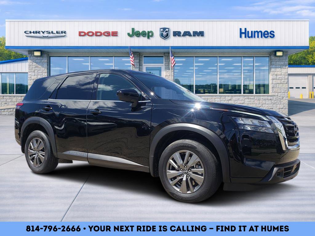Used 2025 Nissan Pathfinder S