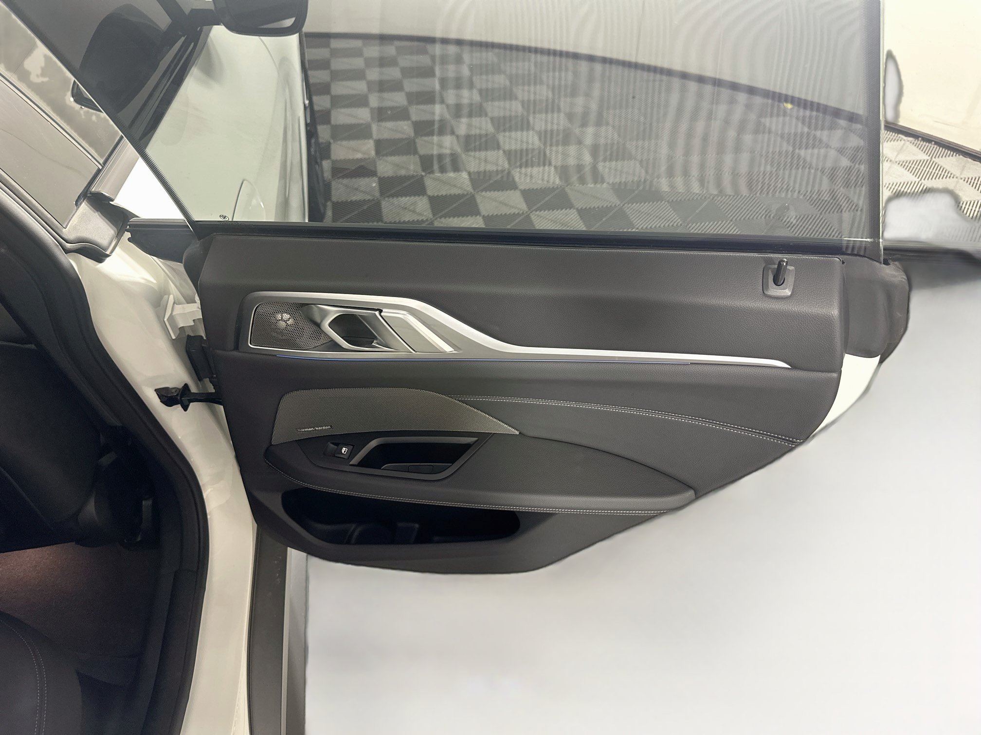 Used 2023 BMW i4 eDrive35 RWD image 32