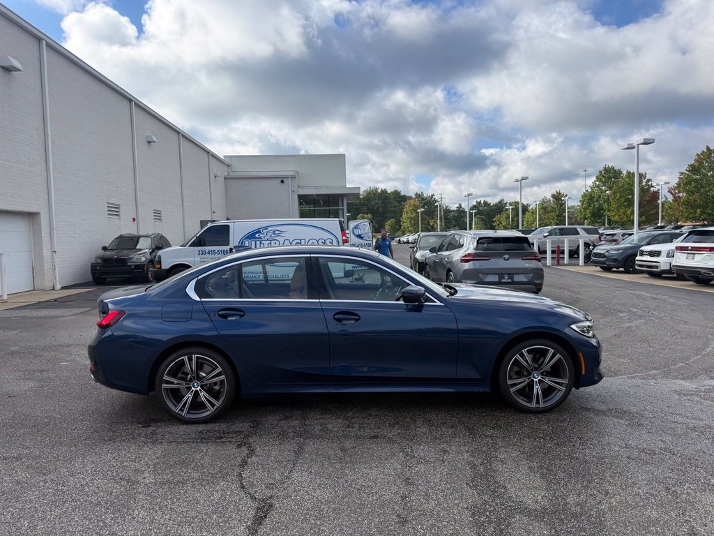 Used 2022 BMW 330i xDrive Sedan AWD/4WD image 6