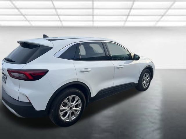 Used 2023 Ford Escape Active image 2