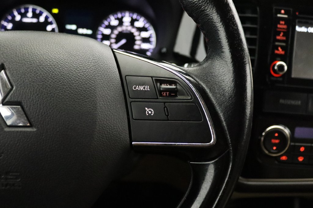 Used 2016 Mitsubishi Outlander SE FWD image 22