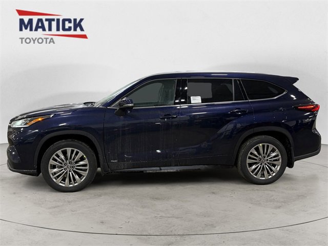 New 2026 Toyota Highlander Platinum image 4