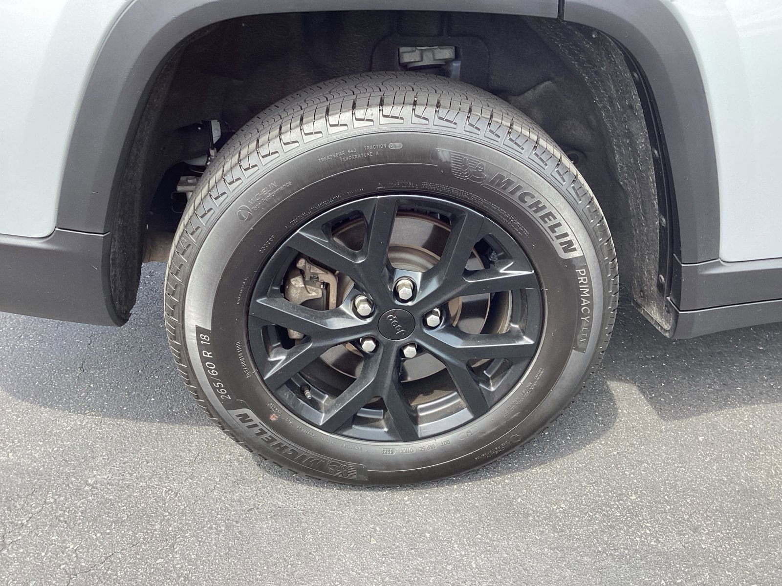 Used 2024 Jeep Grand Cherokee L Laredo image 23