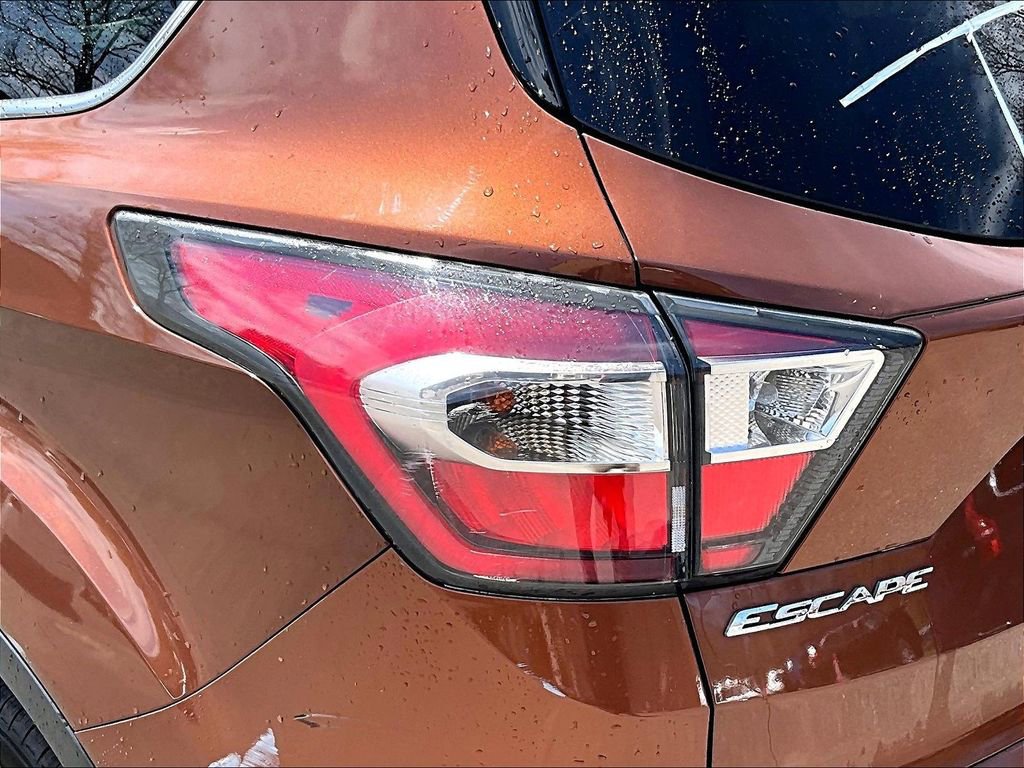 Used 2017 Ford Escape SE AWD/4WD image 27