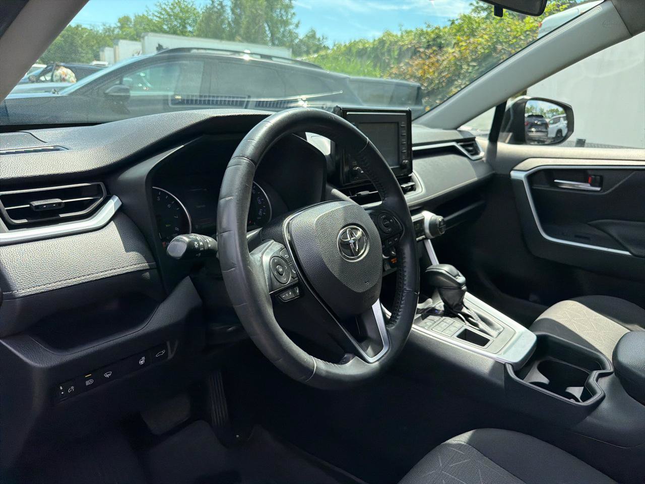 Used 2019 Toyota RAV4 XLE w/ Convenience Package AWD/4WD image 19