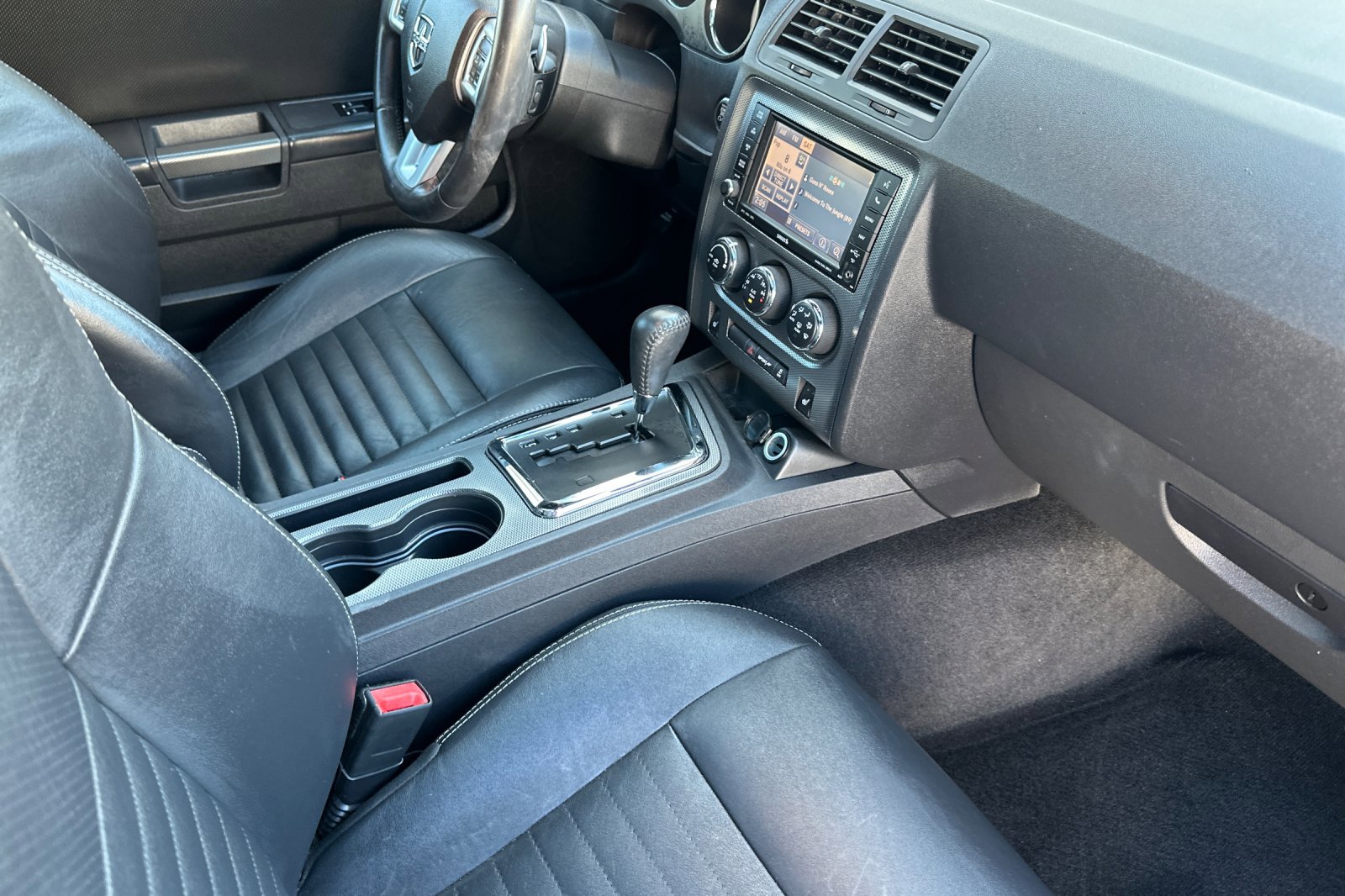 Used 2012 Dodge Challenger R/T image 17