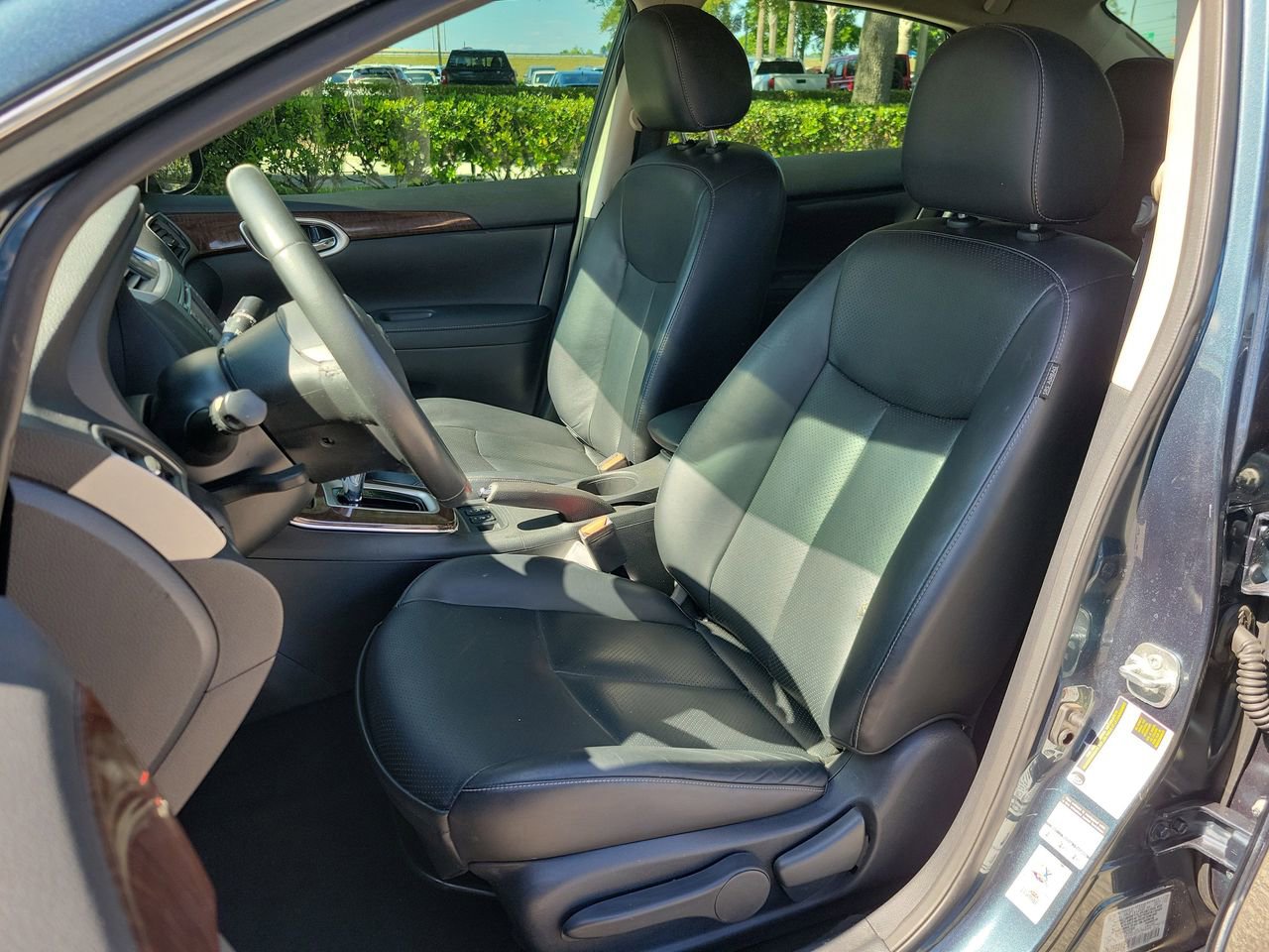 Used 2015 Nissan Sentra SL w/ Navigation Package FWD image 16