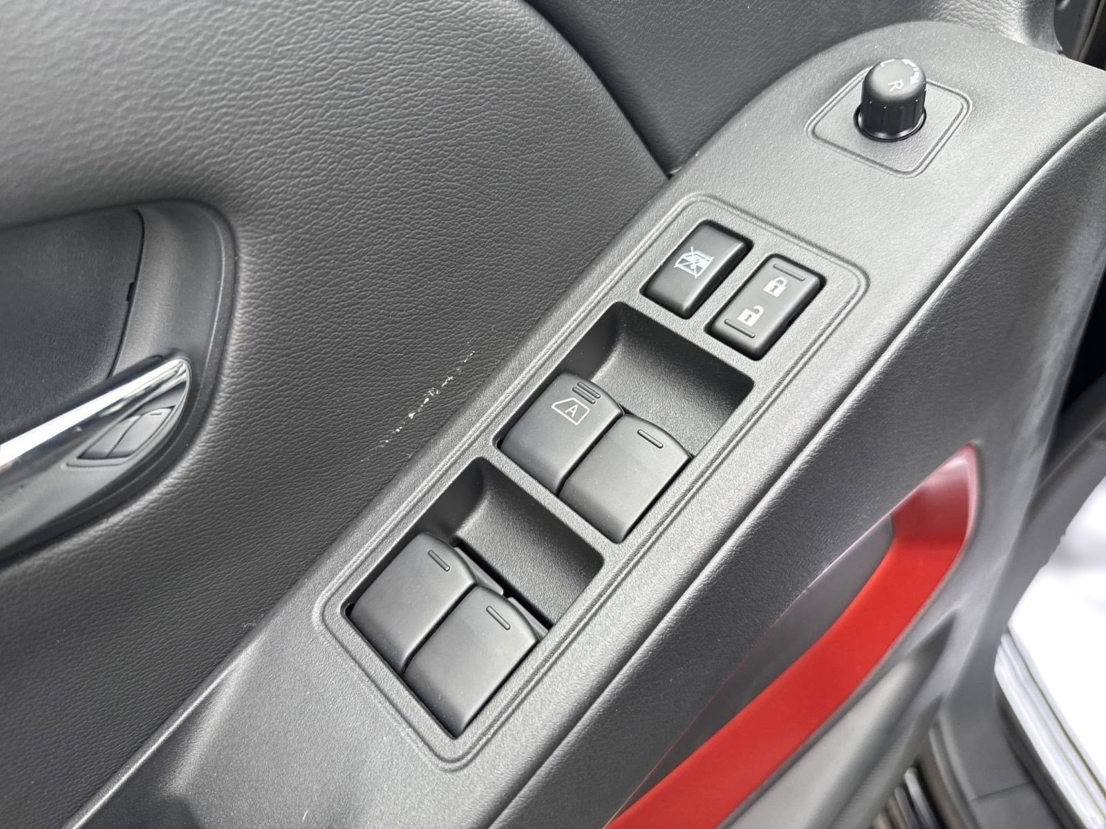 New 2025 Nissan Frontier PRO-4X w/ Pro Convenience Package image 11