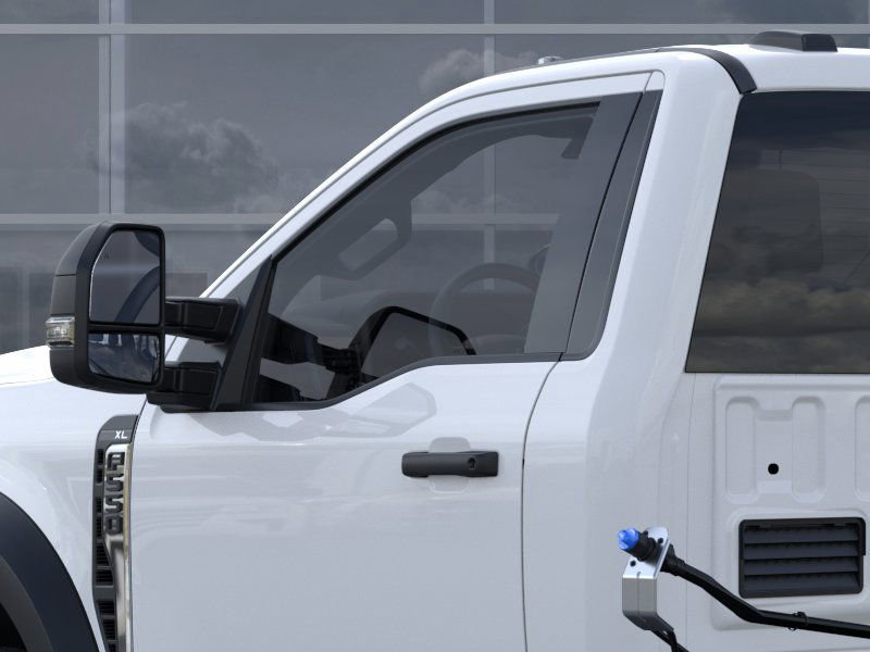 New 2026 Ford F550 4x4 Regular Cab Super Duty w/ XL Chrome Package image 20