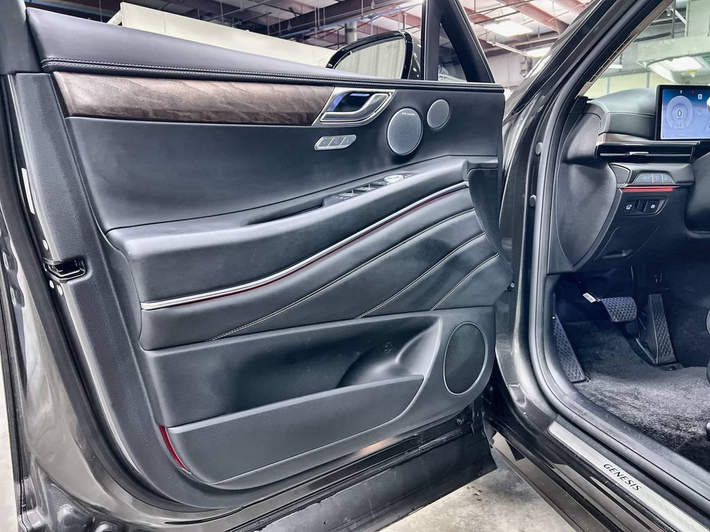 Used 2025 Genesis GV80 3.5T Prestige AWD/4WD image 16