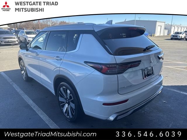New 2026 Mitsubishi Outlander SEL FWD image 9