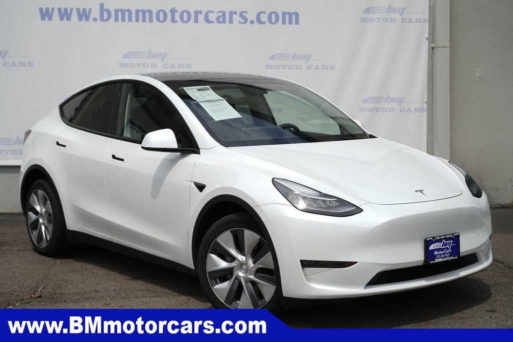Used 2023 Tesla Model Y AWD image 1