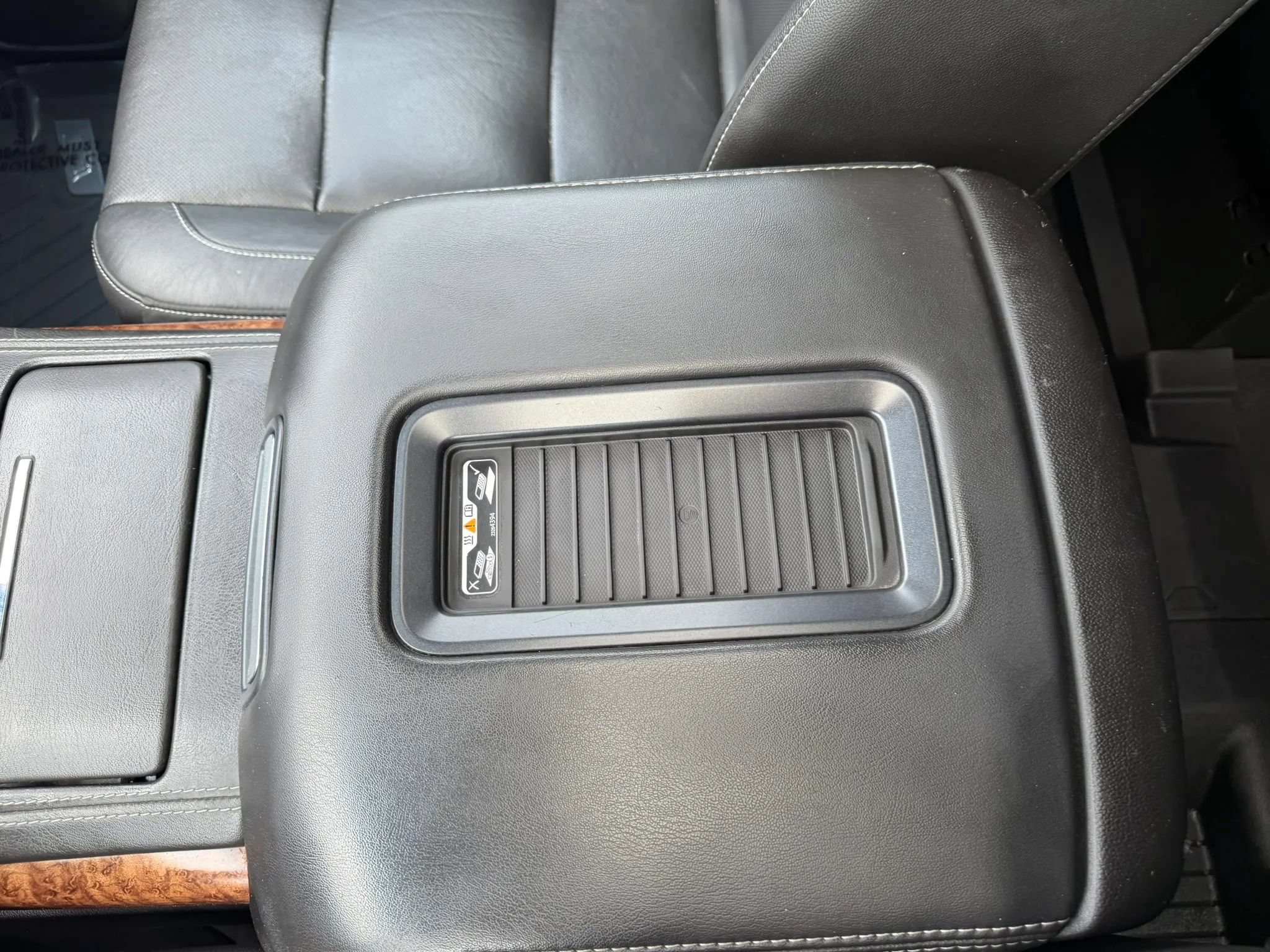 Used 2020 Chevrolet Tahoe Premier AWD/4WD image 29