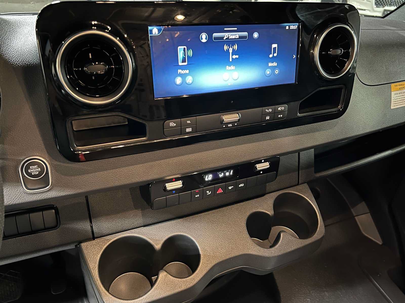 New 2025 Mercedes-Benz Sprinter 2500 image 30