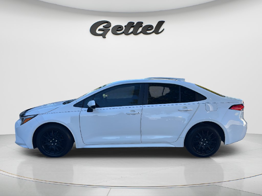 Used 2023 Toyota Corolla LE FWD image 8