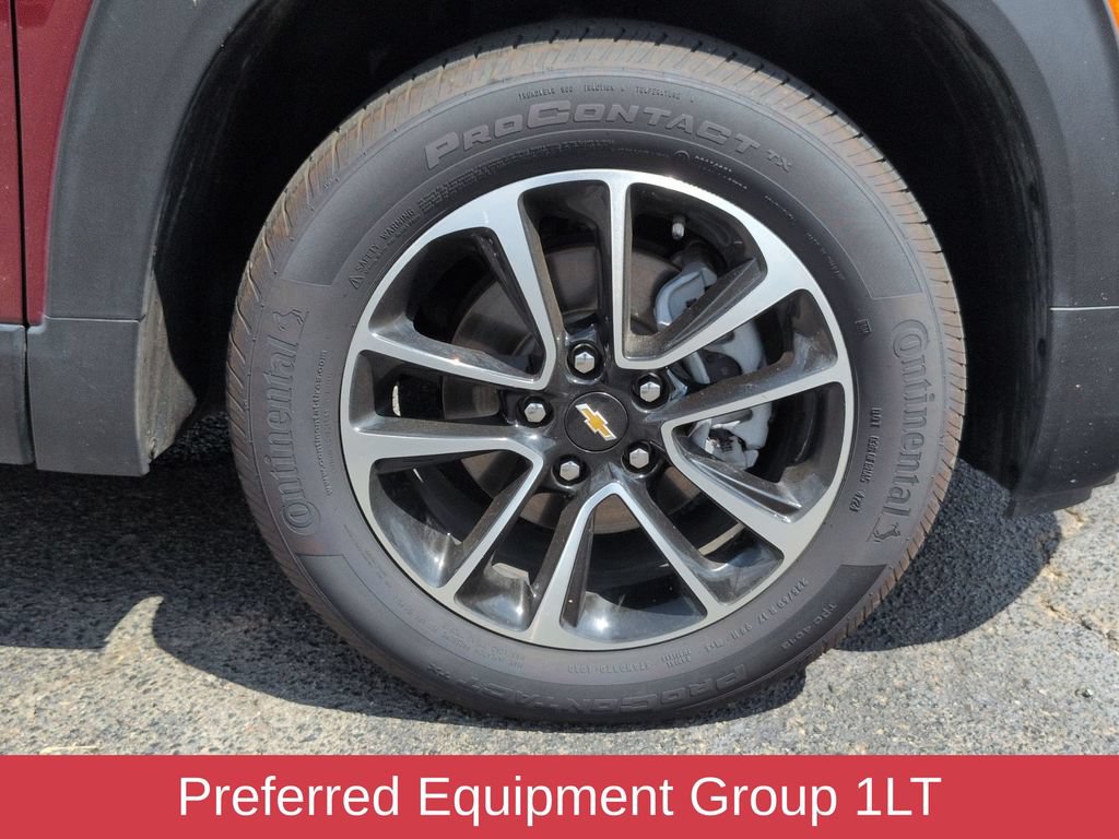 Used 2025 Chevrolet TrailBlazer LT AWD/4WD image 9