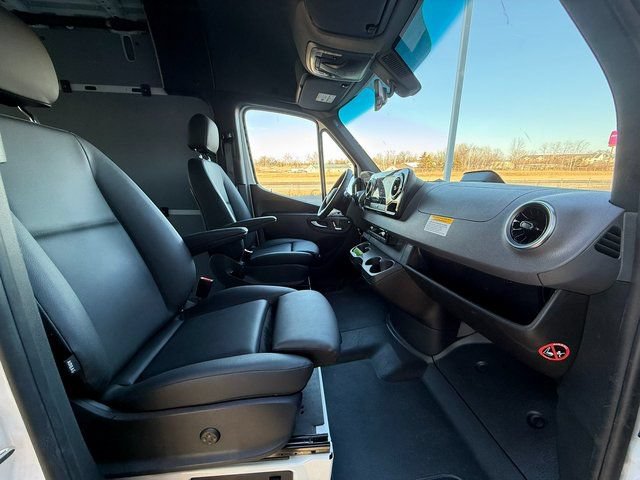 New 2025 Mercedes-Benz Sprinter 2500 image 21