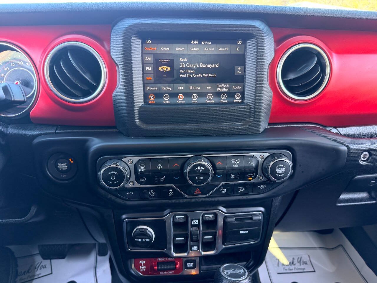 Used 2019 Jeep Wrangler Unlimited Rubicon w/ Cold Weather Group AWD/4WD image 32