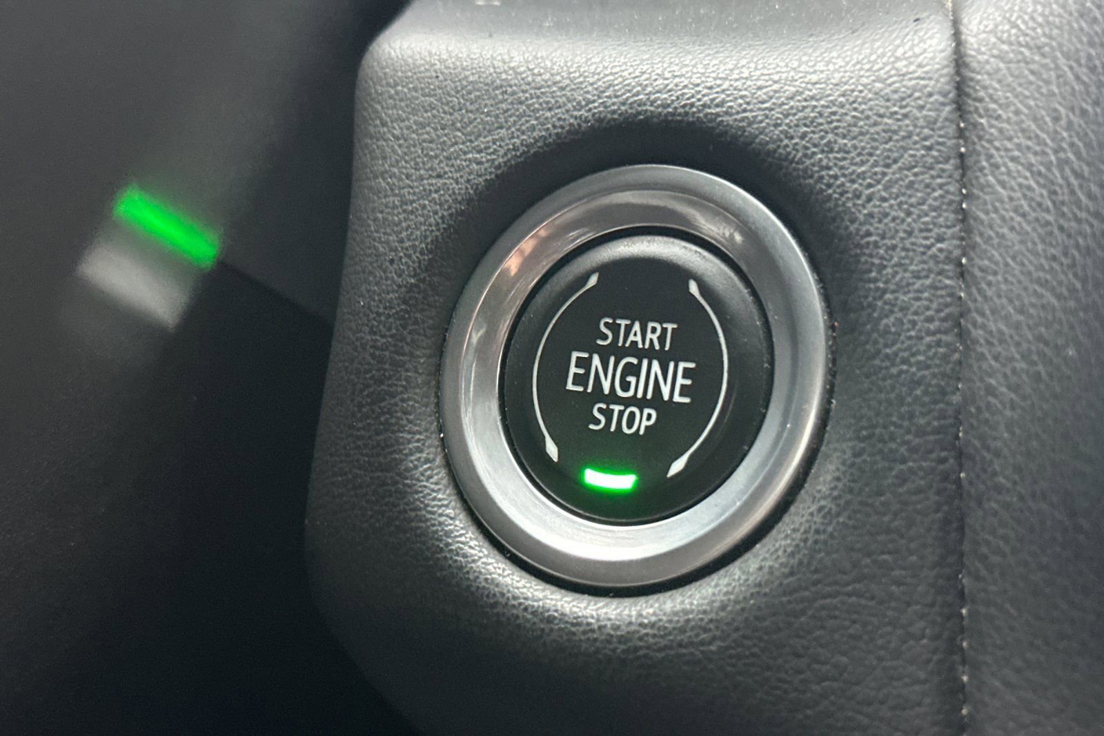 Used 2021 GMC Yukon SLT w/ Rear Media and Nav Package image 26