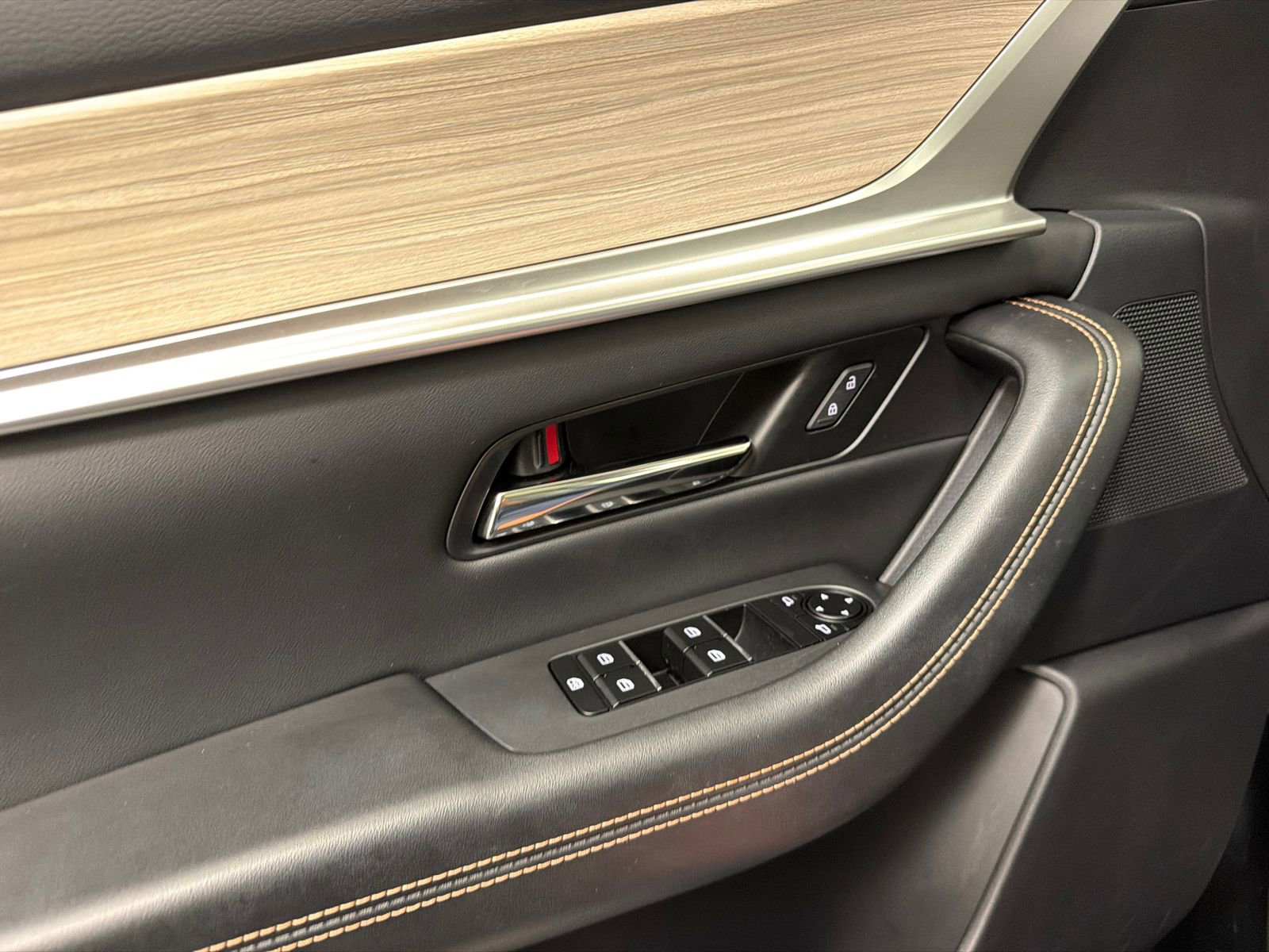 Used 2025 MAZDA CX-90 Plug-In Hybrid w/Premium Sport image 36