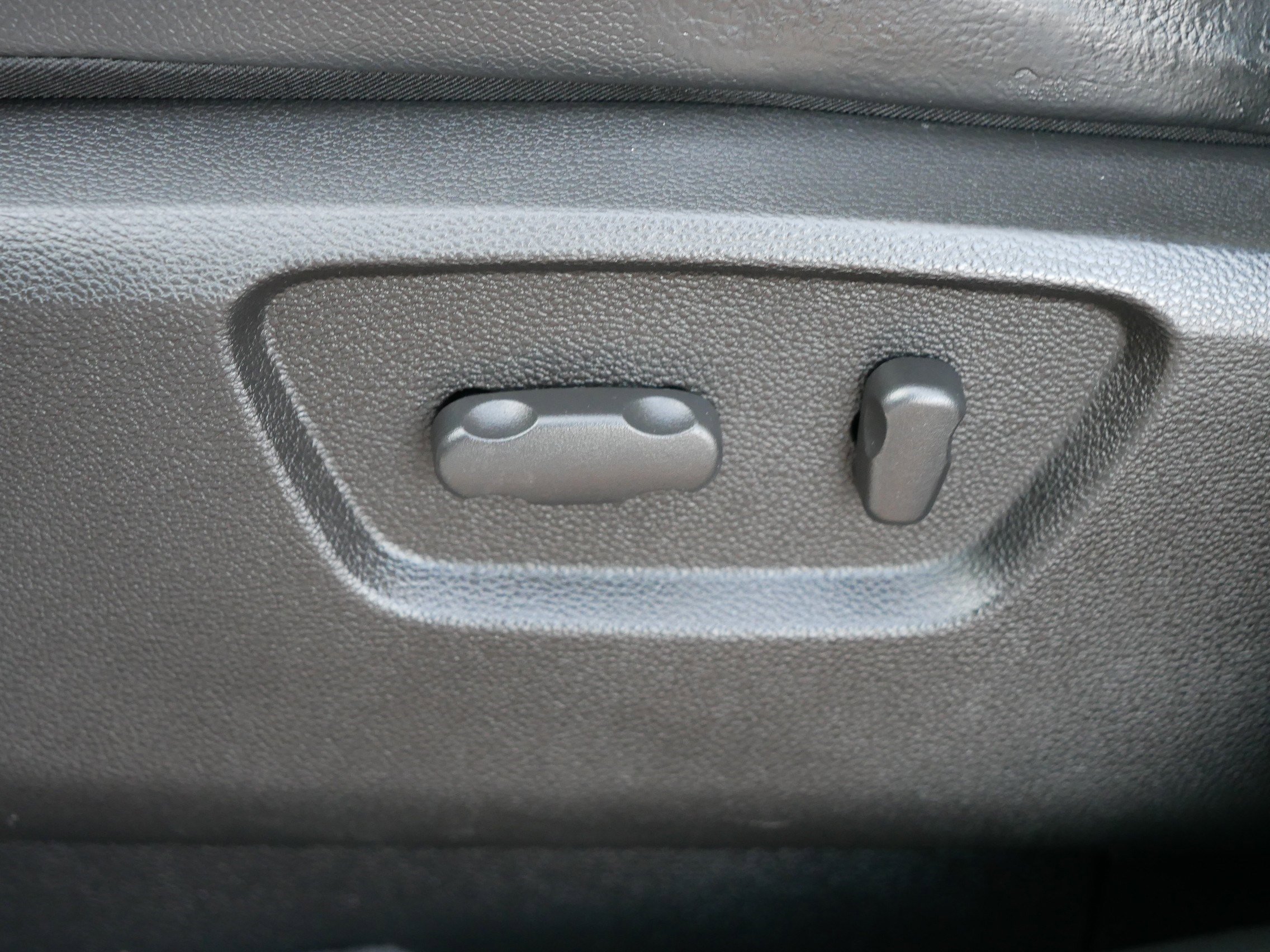 Used 2012 Chevrolet Captiva Sport LT w/ Convenience Package image 20