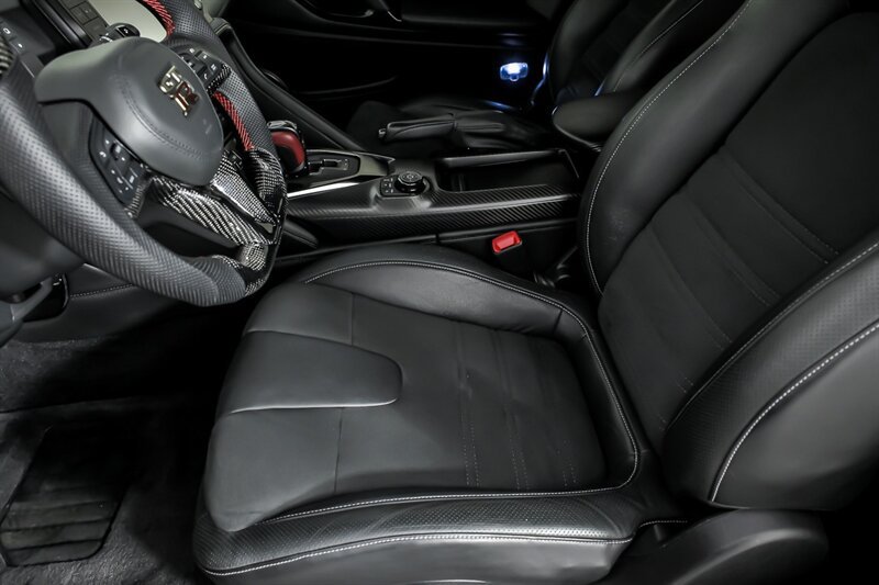 Used 2018 Nissan GT-R Premium AWD/4WD image 22