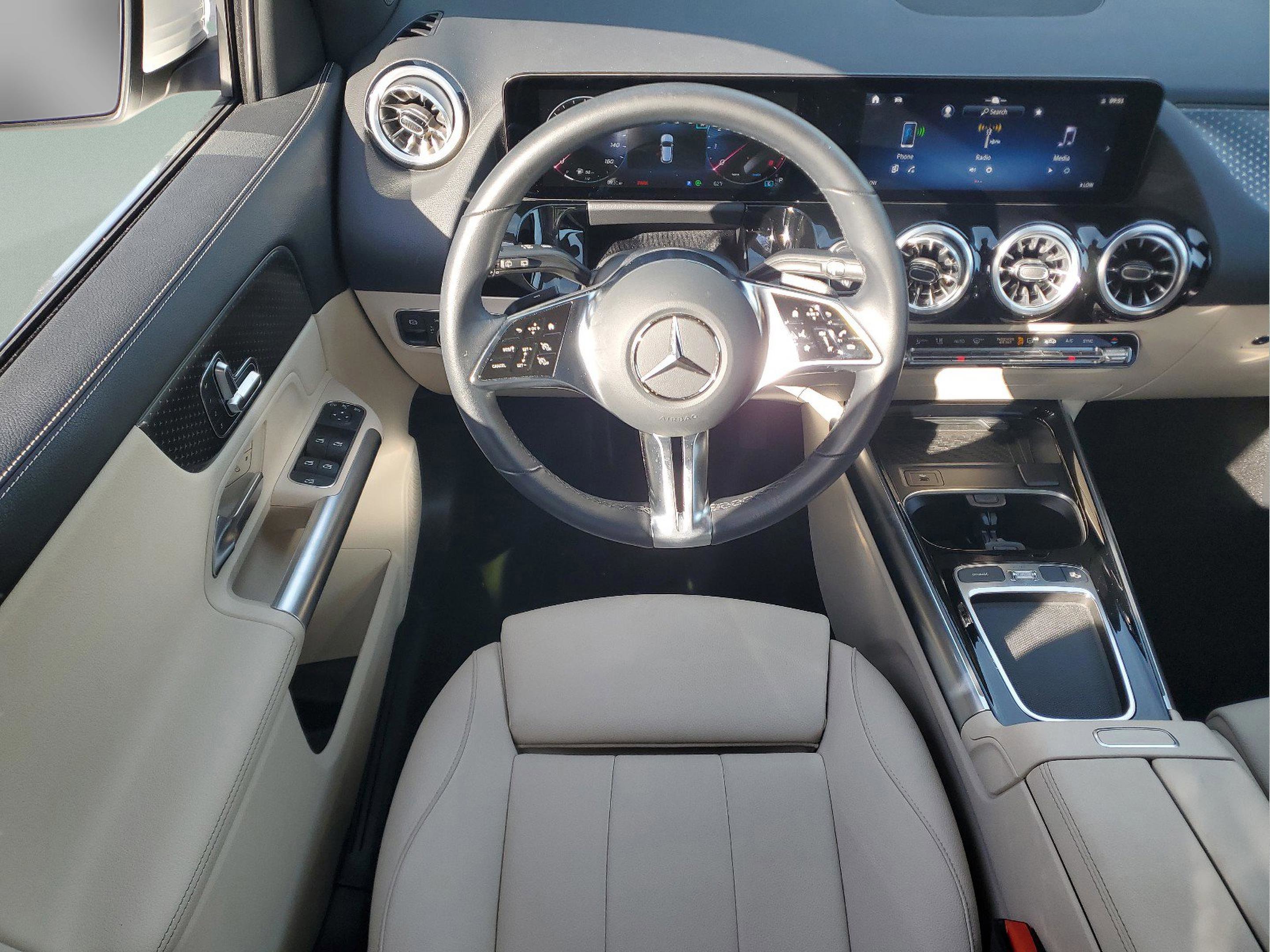 Used 2025 Mercedes-Benz GLA 250 GLA 250 image 11