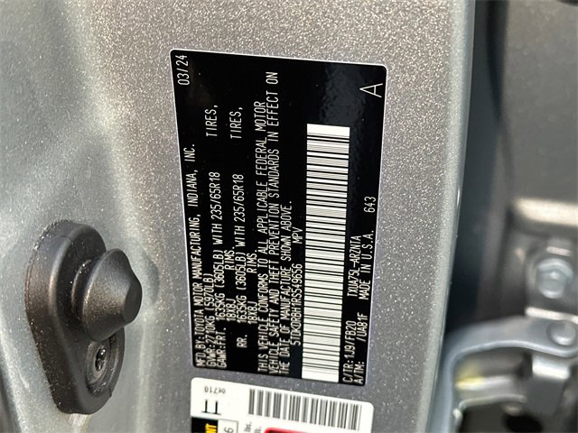 Certified 2024 Toyota Highlander LE image 34