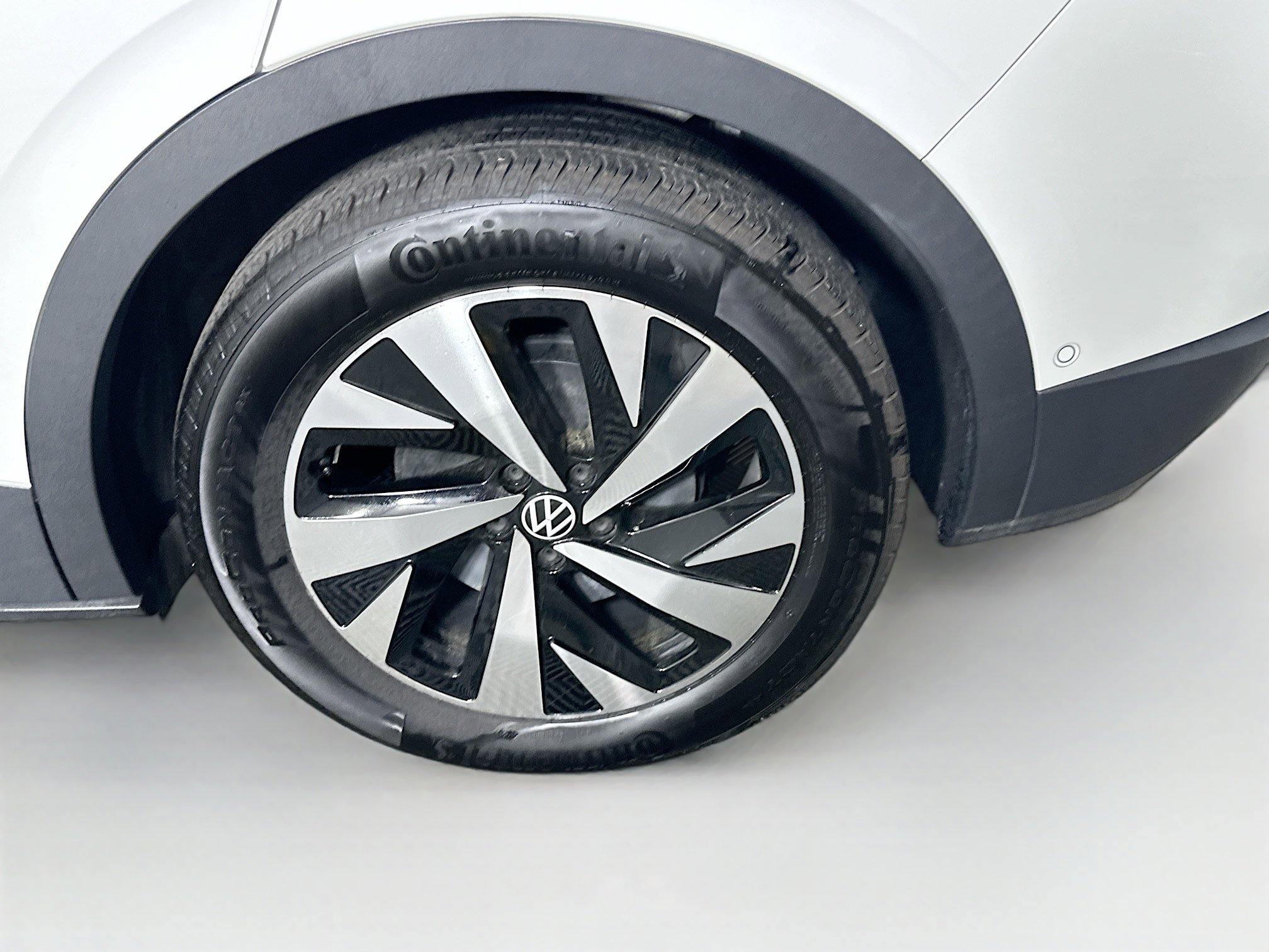 Used 2024 Volkswagen ID.4 2WD image 11