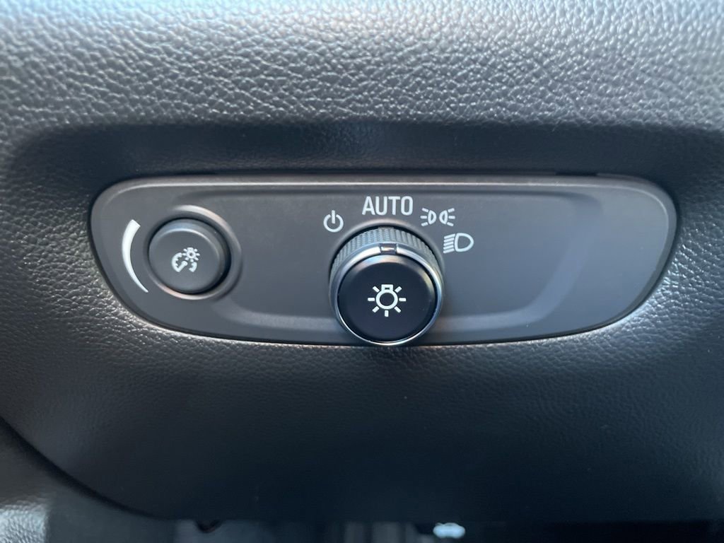 Used 2023 Chevrolet Traverse LT AWD/4WD image 27
