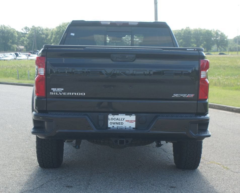 Used 2022 Chevrolet Silverado 1500 ZR2 w/ Technology Package AWD/4WD image 3