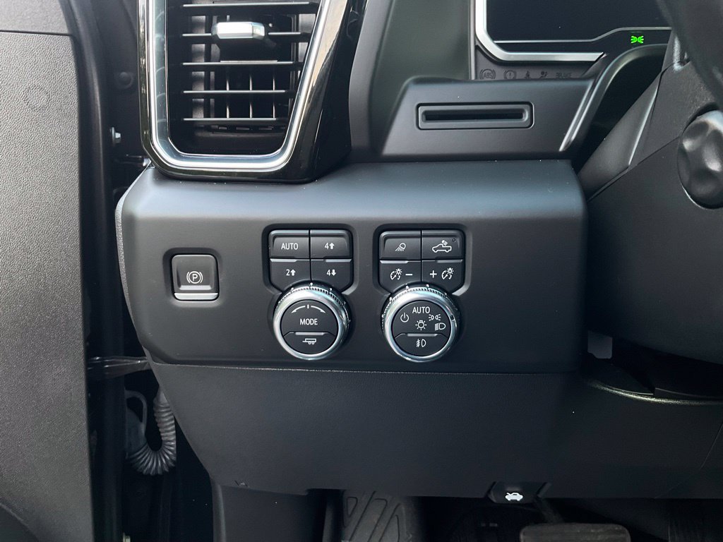 Used 2022 GMC Sierra 1500 Denali AWD/4WD image 13