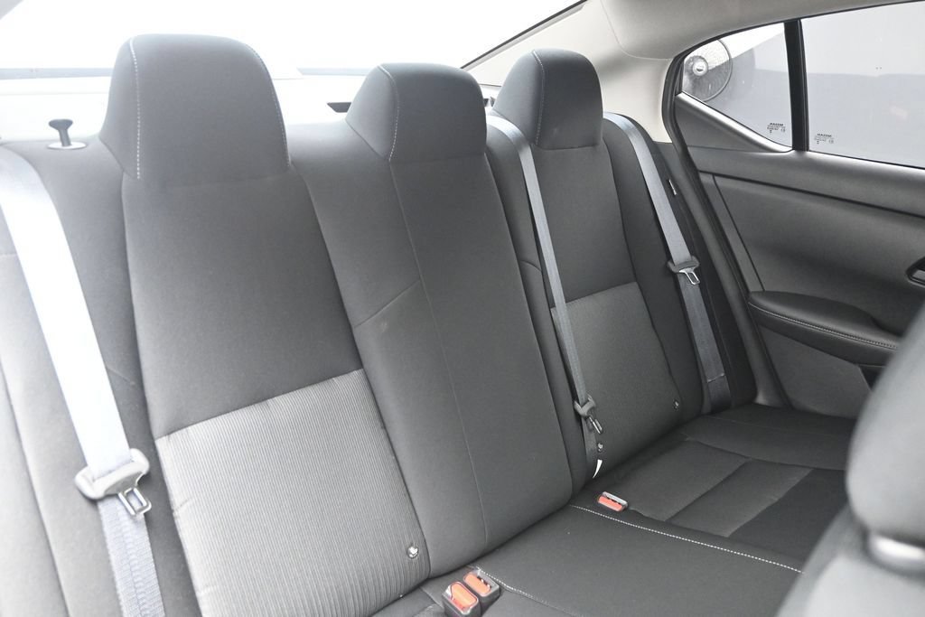 Used 2024 Nissan Sentra SV FWD image 32